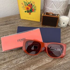 New Fendi Baguette Oval Sunglasses